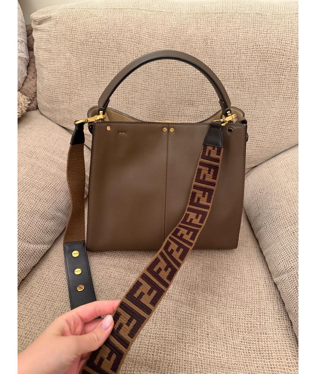 FENDI Коричневая кожаная сумка с короткими ручками, фото 2