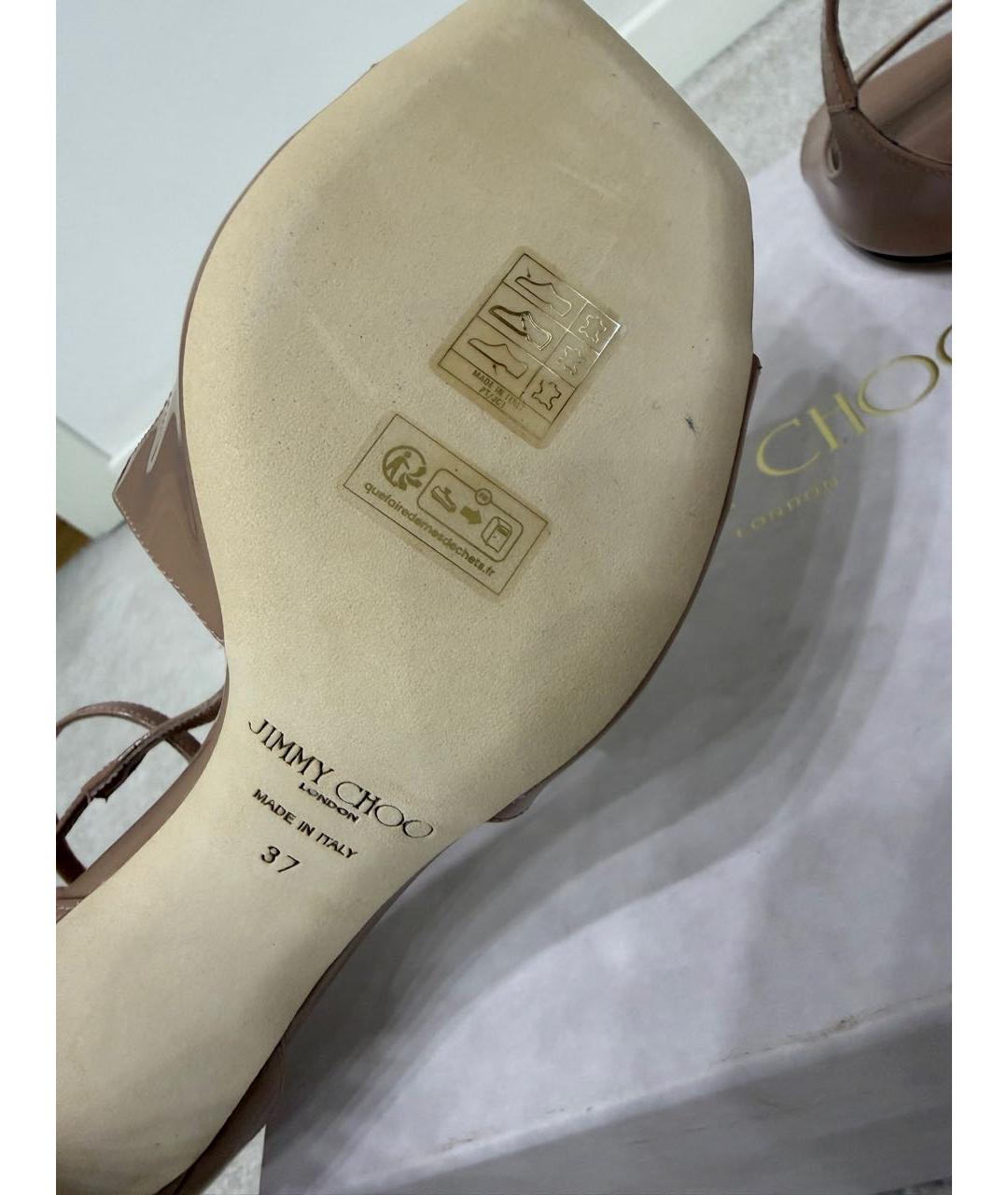JIMMY CHOO Бежевые босоножки из лакированной кожи, фото 6