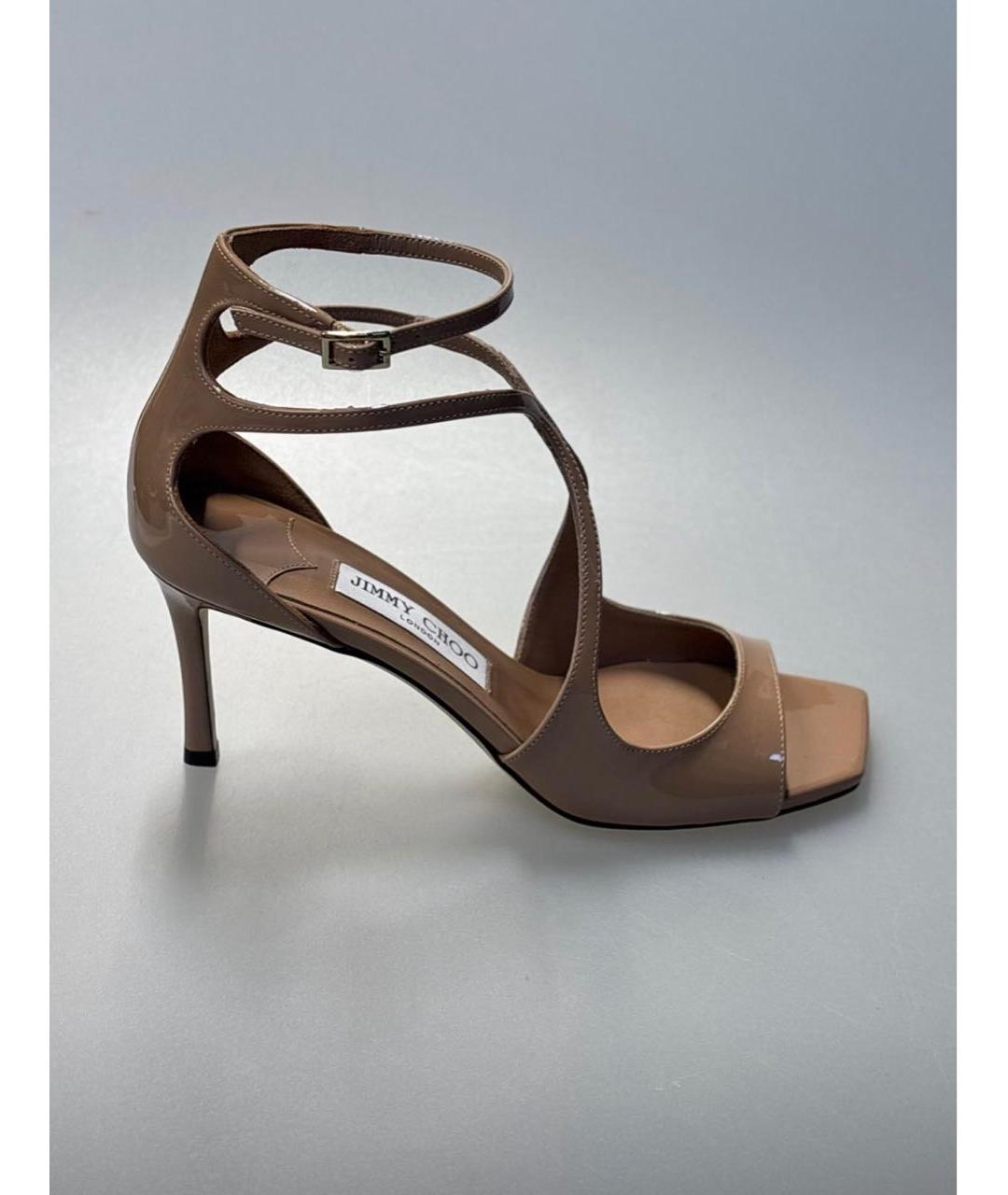 JIMMY CHOO Бежевые босоножки из лакированной кожи, фото 9