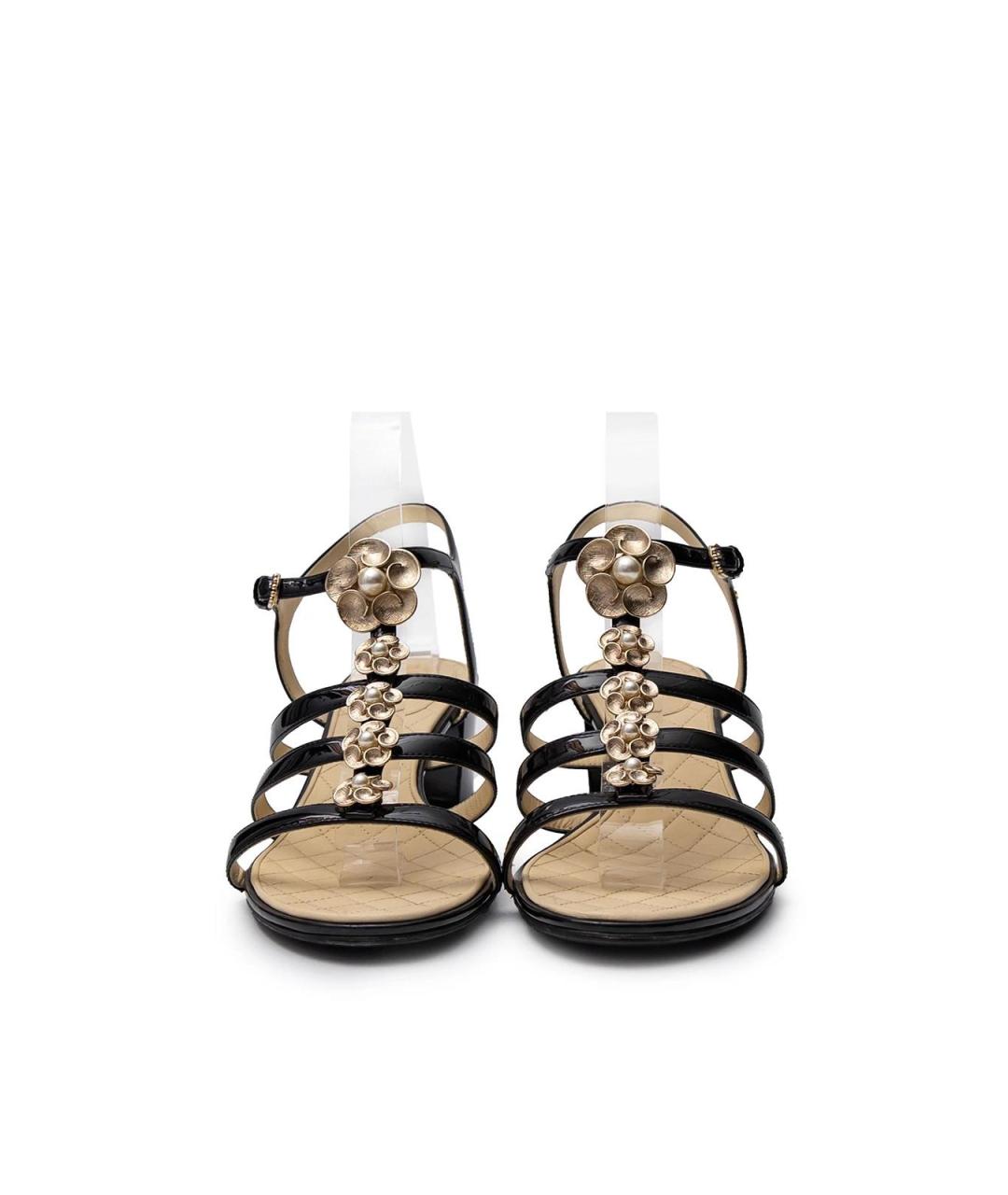 CHANEL Черные босоножки из лакированной кожи, фото 9