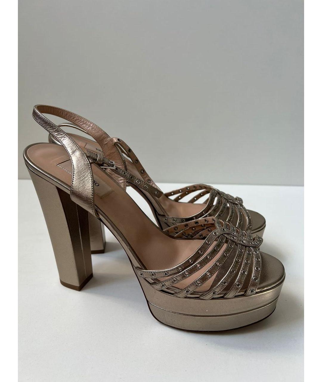 VALENTINO Золотые кожаные босоножки, фото 9