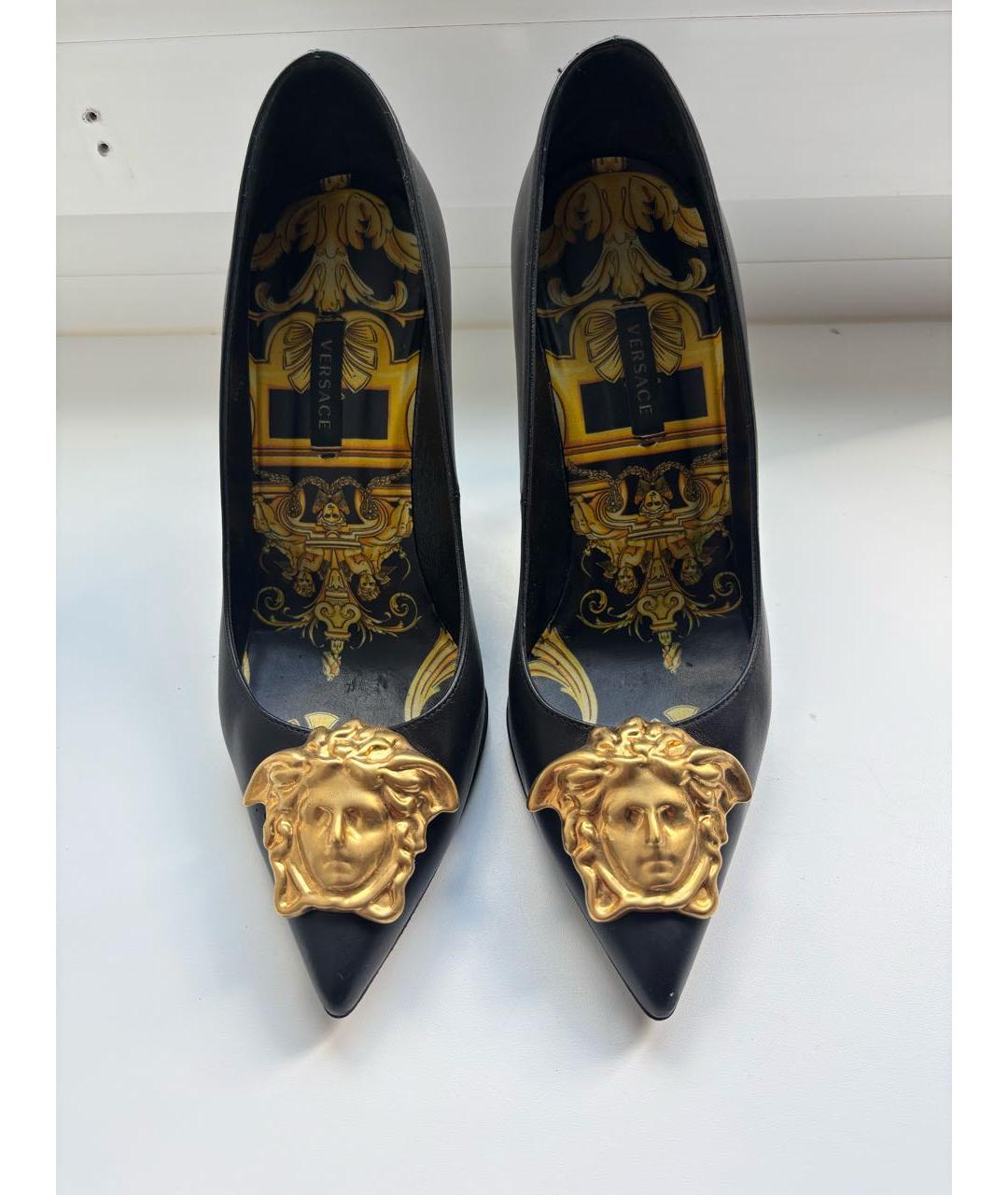 VERSACE Черные кожаные туфли, фото 2