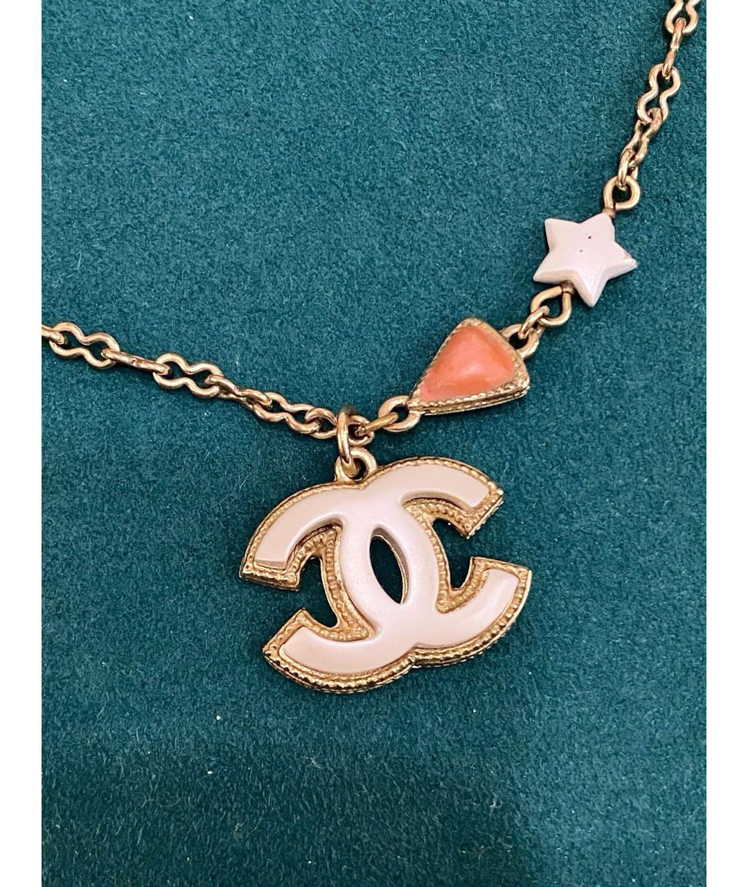 CHANEL Золотая металлическая подвеска, фото 3