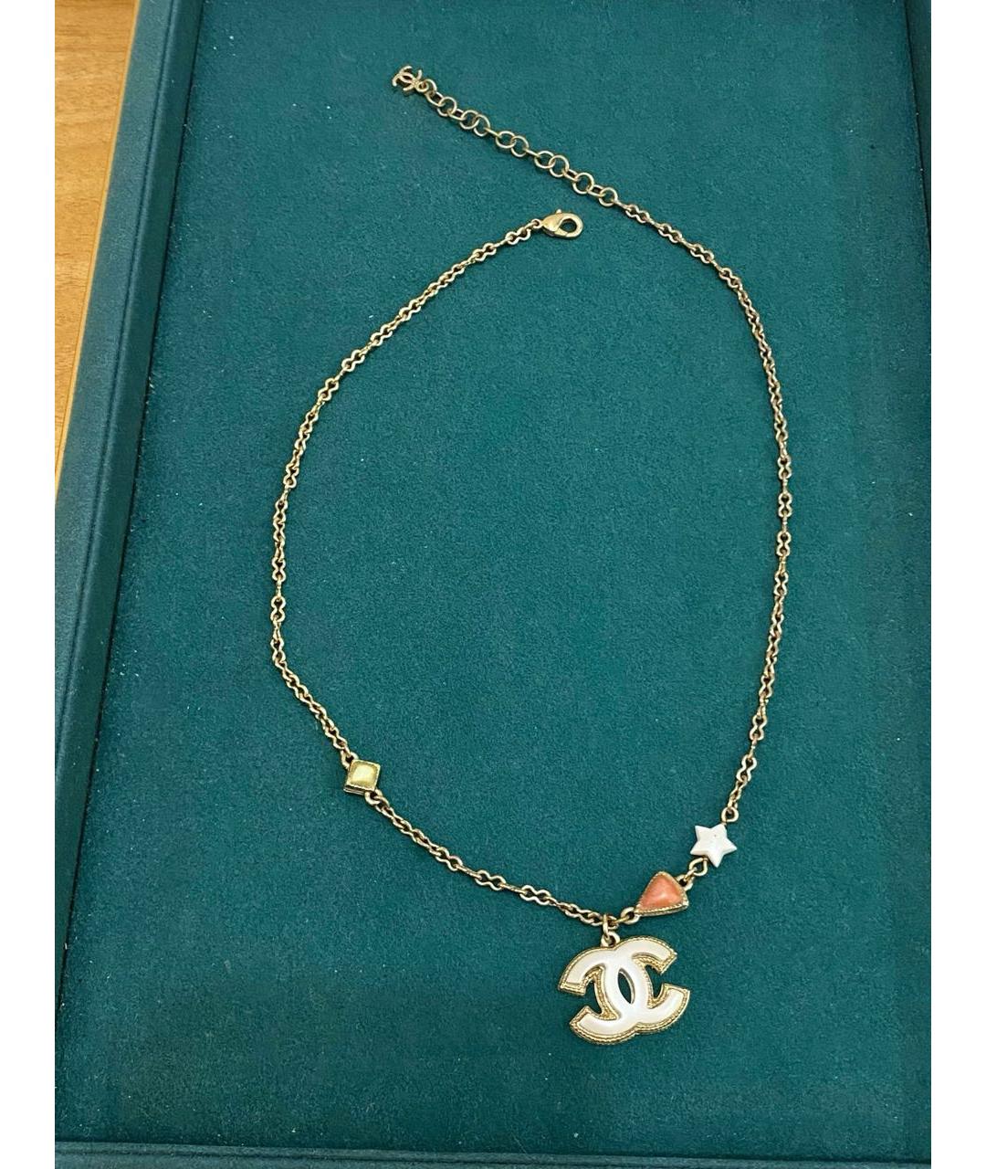 CHANEL Золотая металлическая подвеска, фото 6