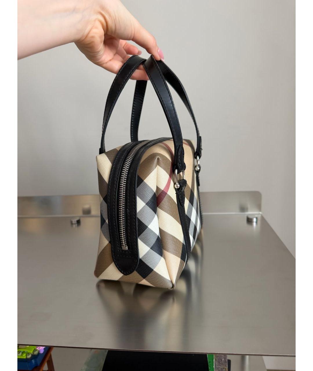 BURBERRY Бежевая кожаная сумка с короткими ручками, фото 2