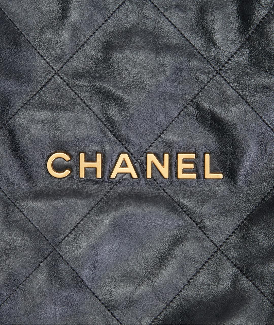 CHANEL Черная кожаная сумка с короткими ручками, фото 2