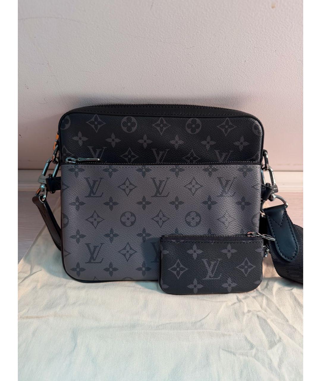 LOUIS VUITTON Черная сумка на плечо из канвы, фото 8