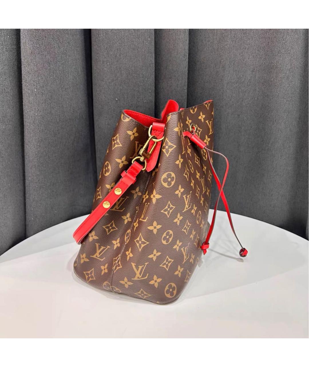 LOUIS VUITTON Красная кожаная сумка тоут, фото 3