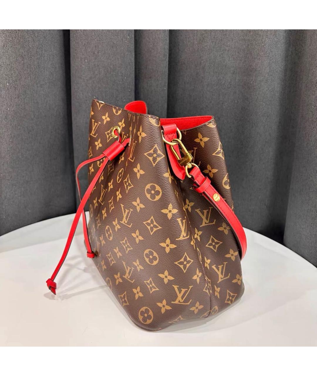 LOUIS VUITTON Красная кожаная сумка тоут, фото 4
