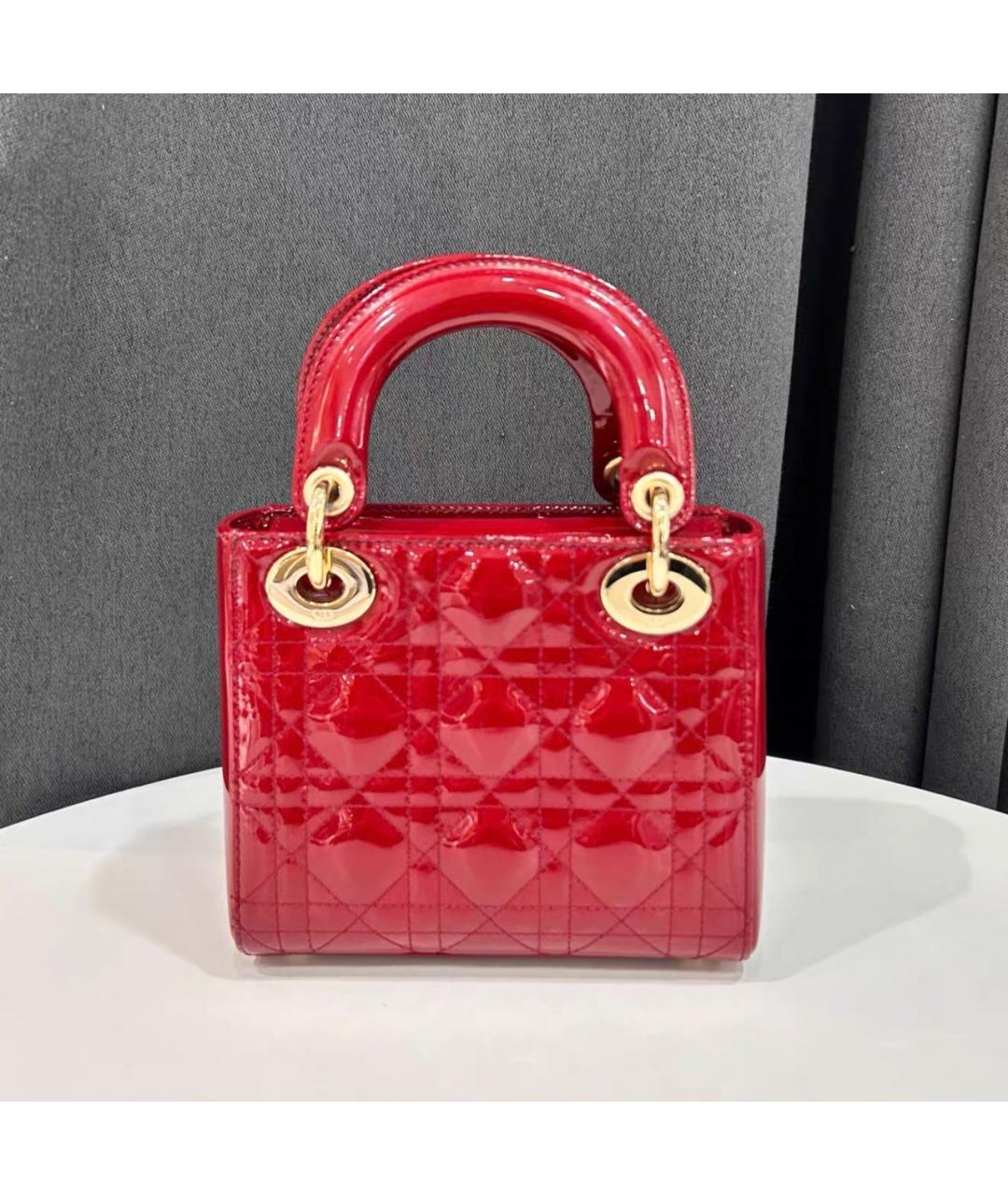 CHRISTIAN DIOR Красная сумка через плечо из лакированной кожи, фото 4