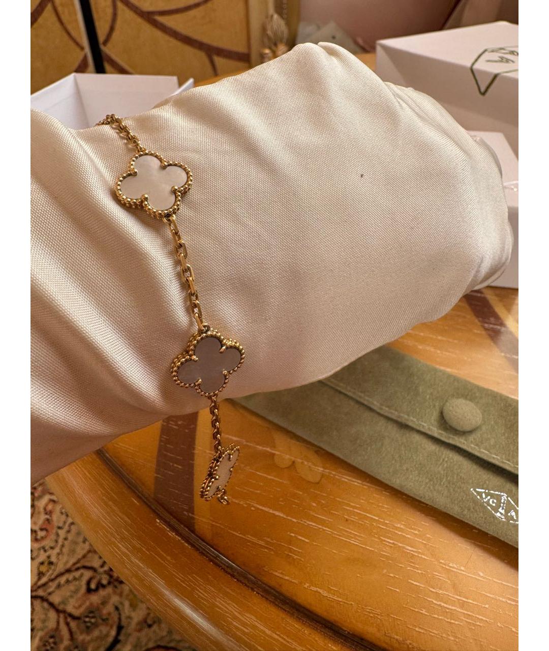 VAN CLEEF & ARPELS Белый браслет из желтого золота, фото 4