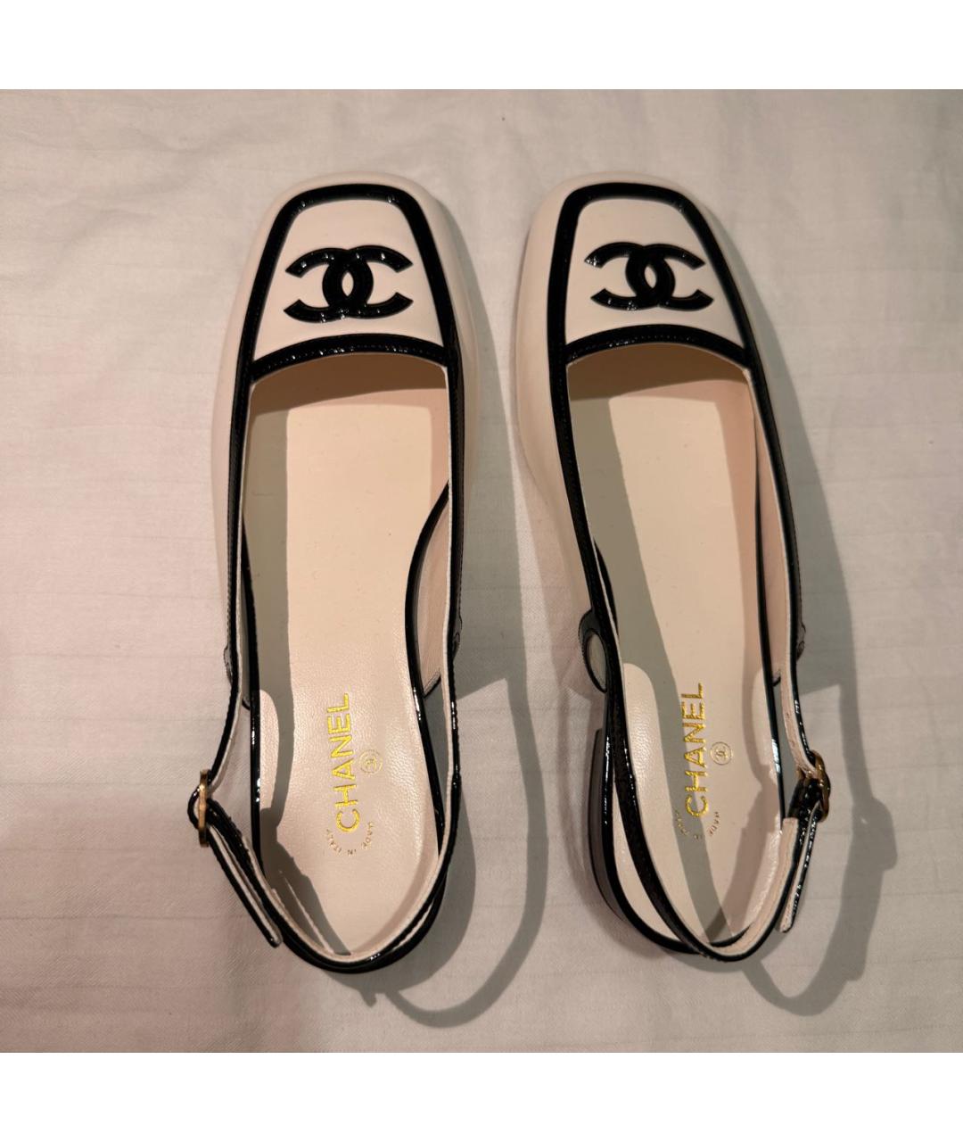 CHANEL Белые кожаные лодочки на низком каблуке, фото 2