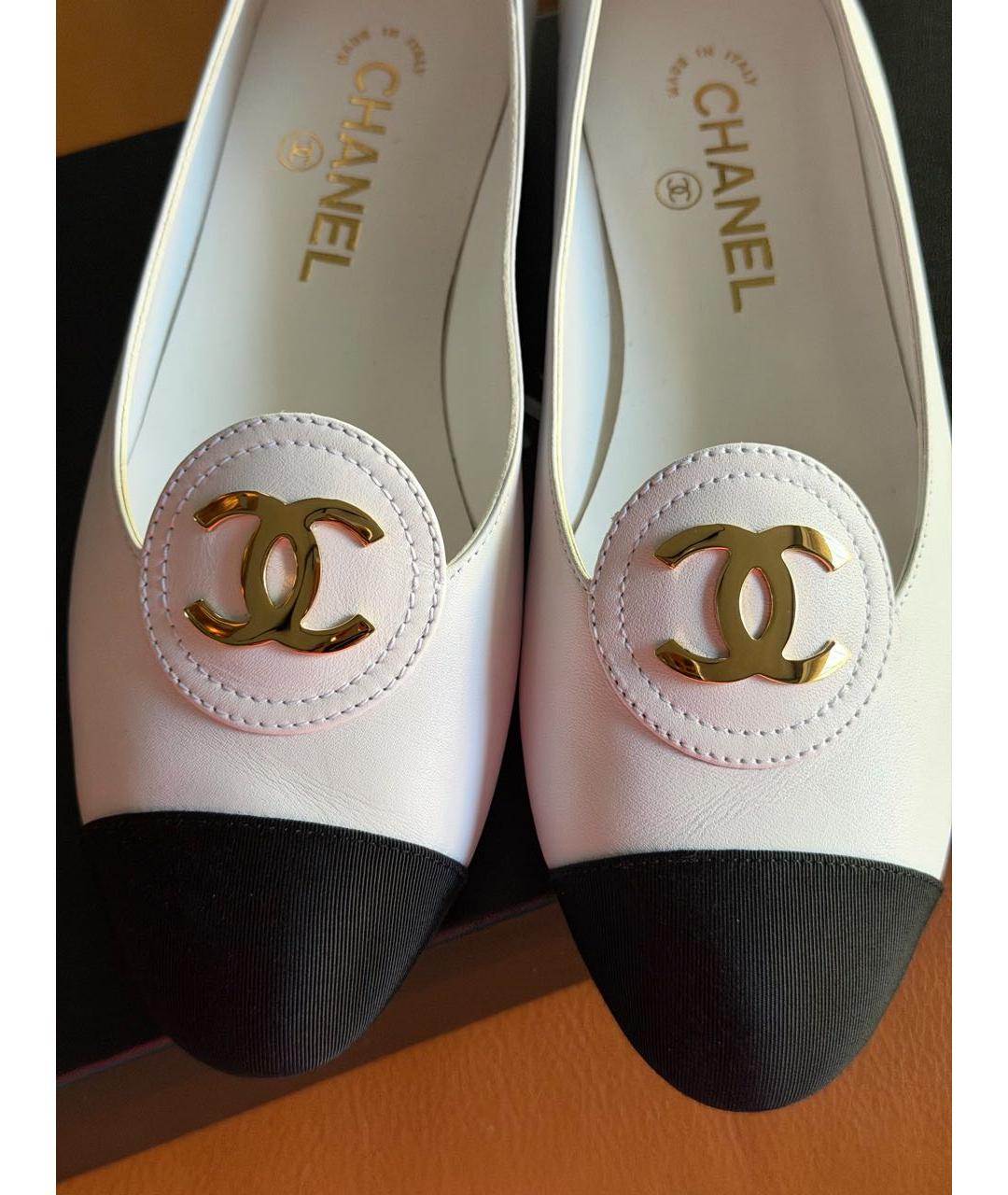 CHANEL Белые кожаные балетки, фото 2