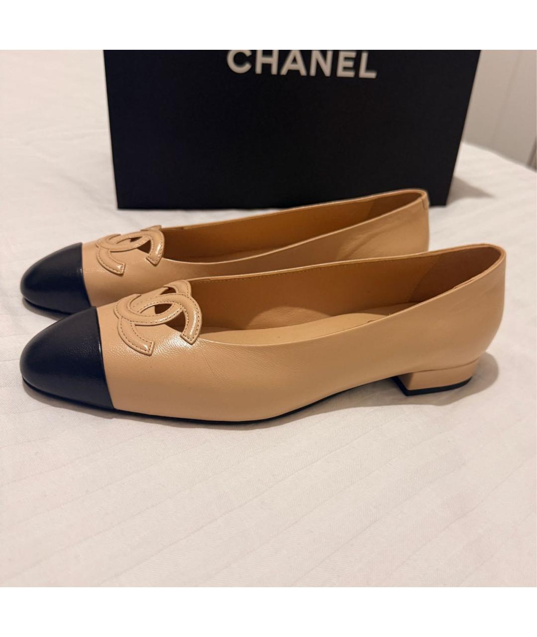 CHANEL Бежевые кожаные балетки, фото 6