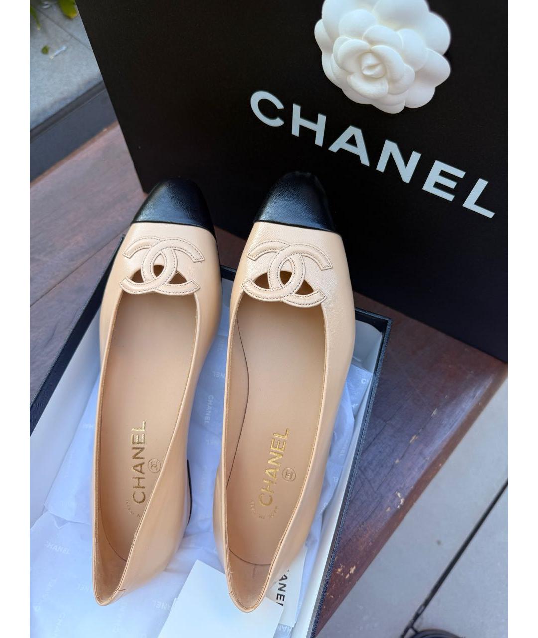 CHANEL Бежевые кожаные балетки, фото 6