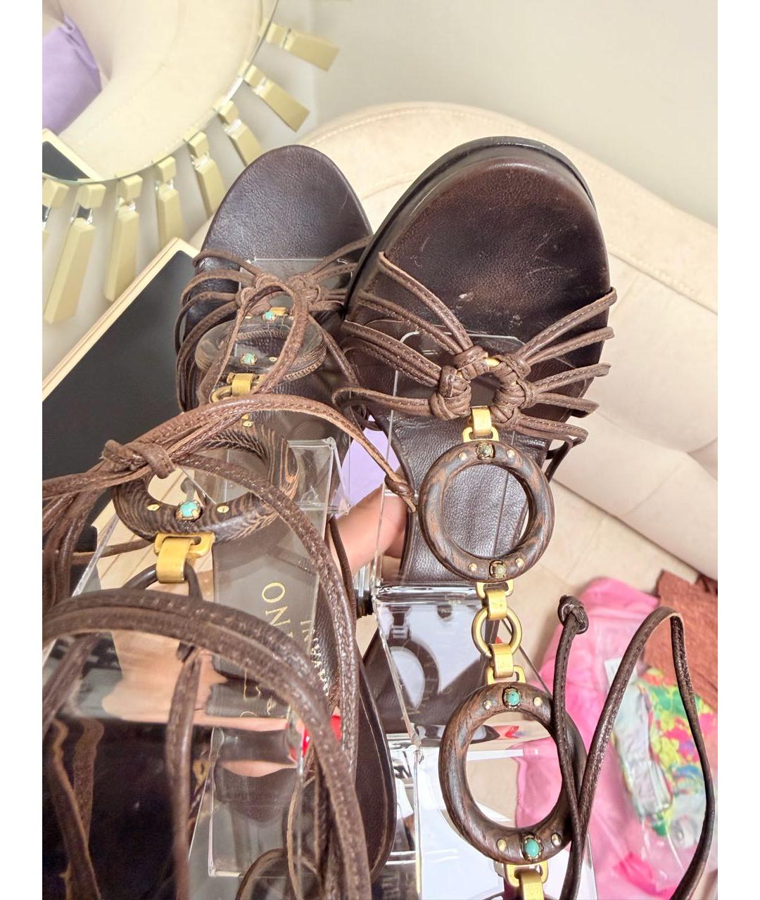 VALENTINO Коричневые кожаные босоножки, фото 4