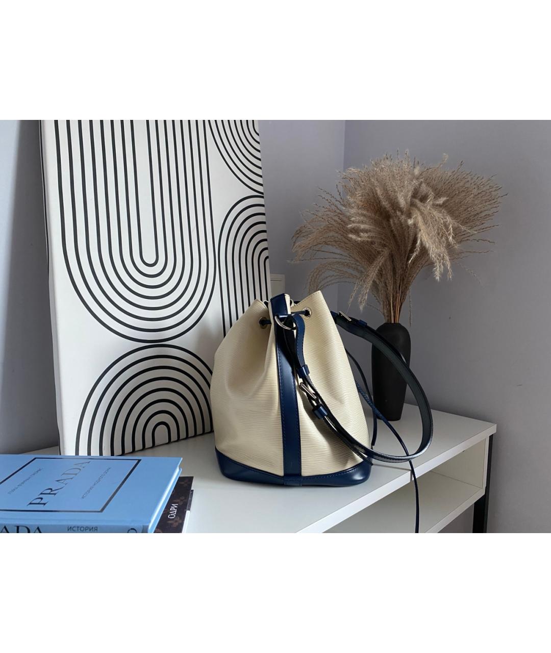 LOUIS VUITTON Белая кожаная сумка с короткими ручками, фото 2