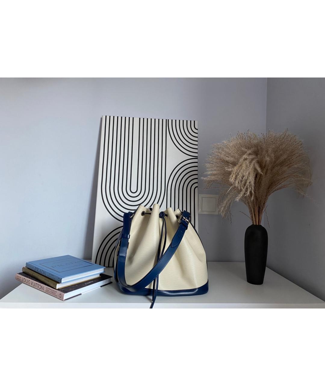 LOUIS VUITTON Белая кожаная сумка с короткими ручками, фото 7