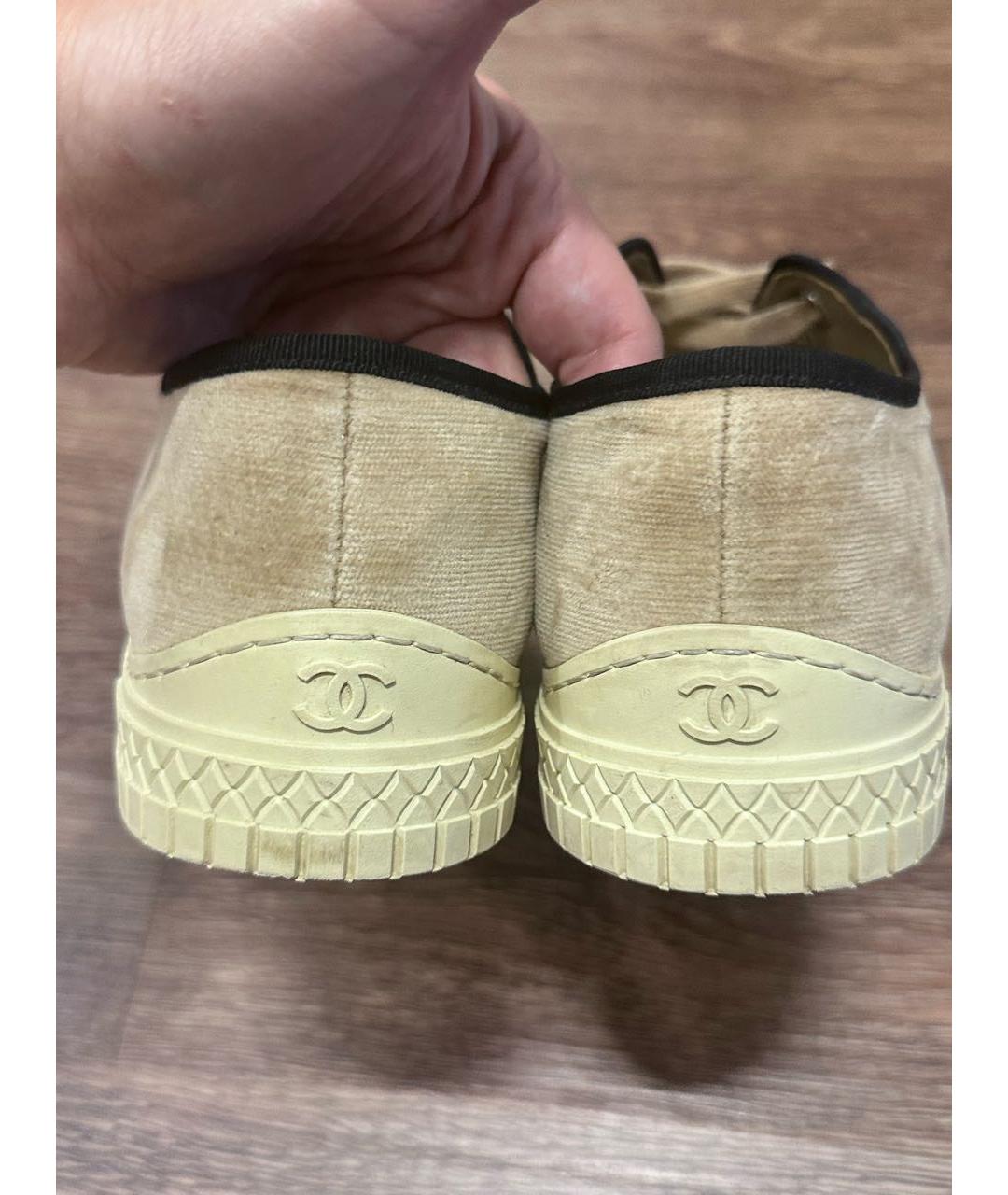CHANEL Бежевые бархатные кеды, фото 4
