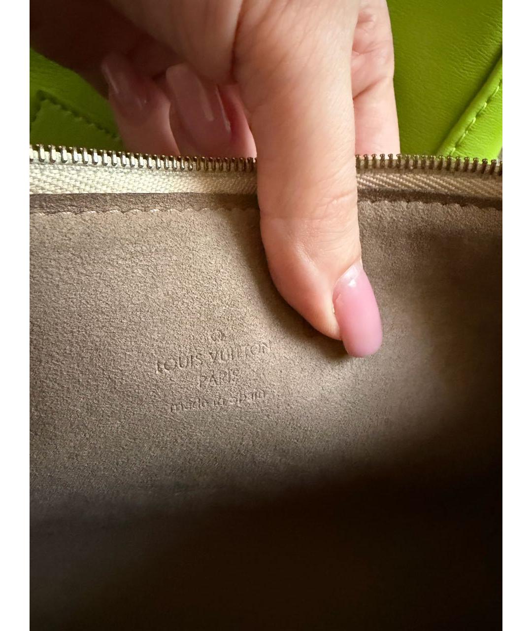 LOUIS VUITTON Черная сумка с короткими ручками из канвы, фото 3