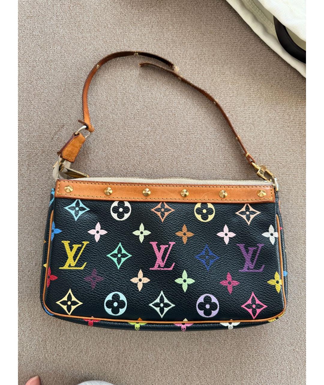 LOUIS VUITTON Черная сумка с короткими ручками из канвы, фото 8