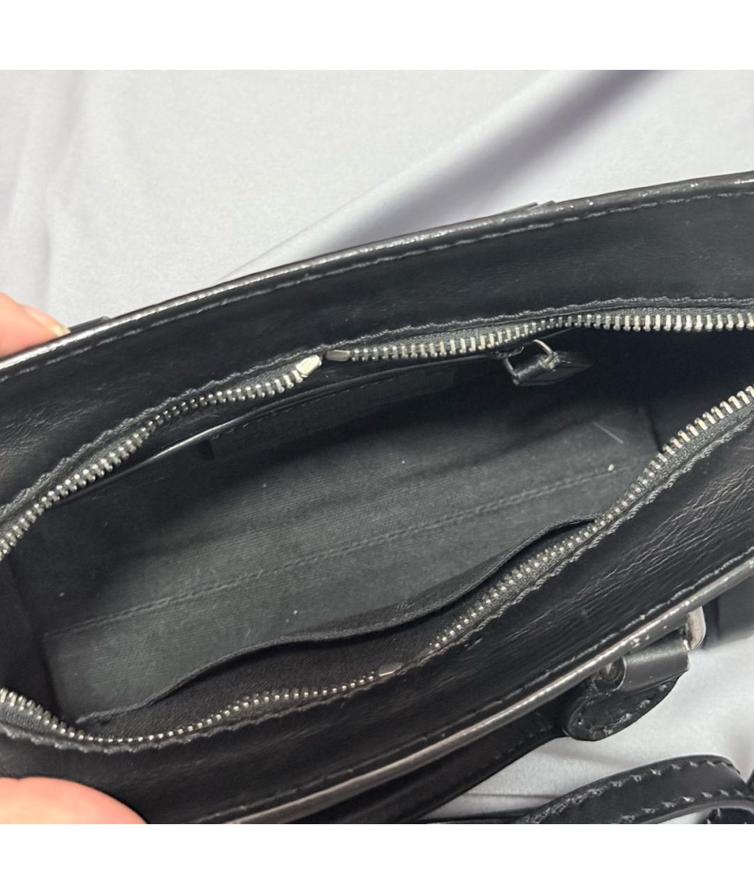 ALEXANDER MCQUEEN Черная кожаная сумка с короткими ручками, фото 7