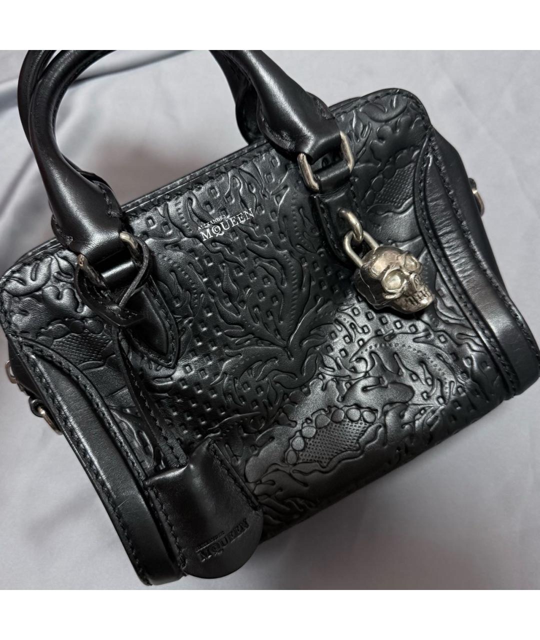 ALEXANDER MCQUEEN Черная кожаная сумка с короткими ручками, фото 9