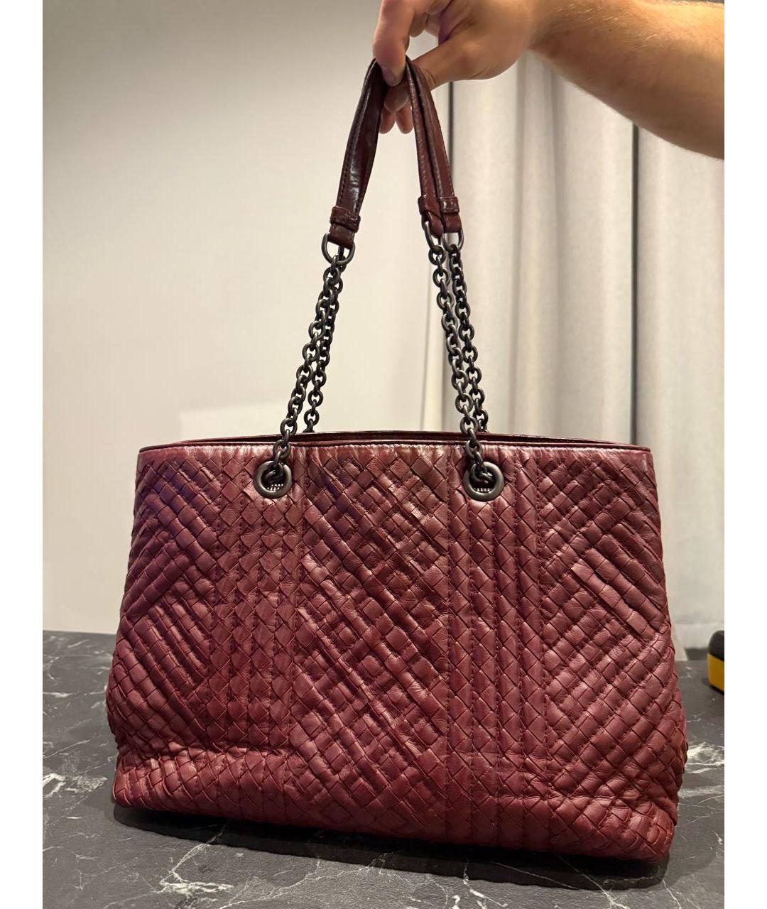 BOTTEGA VENETA Бордовая кожаная сумка с короткими ручками, фото 2