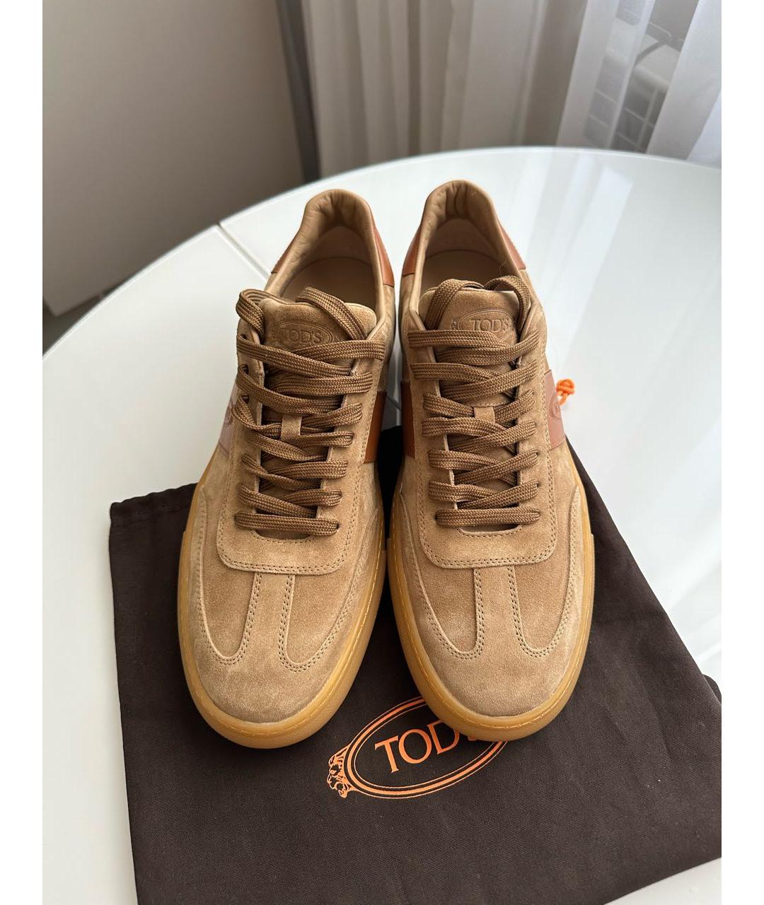TOD'S Бежевые замшевые низкие кроссовки / кеды, фото 2