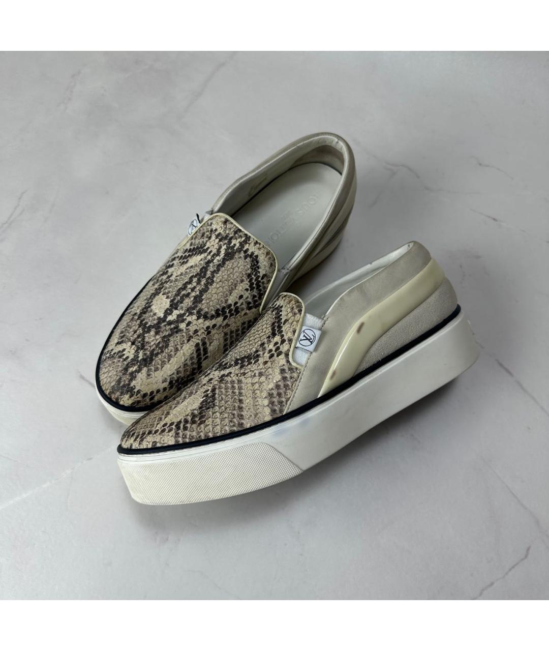 LOUIS VUITTON Бежевые слипоны из кожи питона, фото 9
