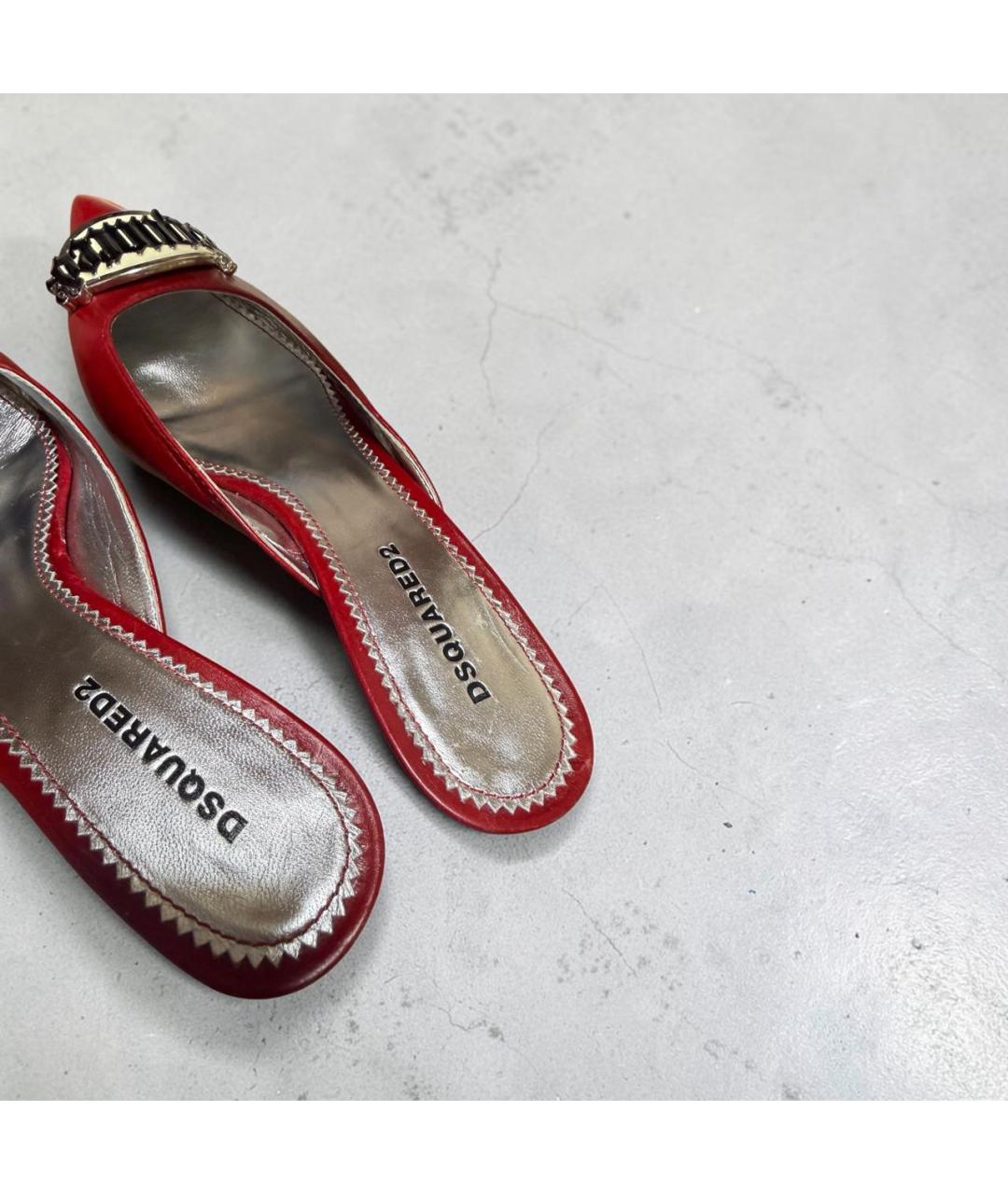 DSQUARED2 Красные мюли из лакированной кожи, фото 4