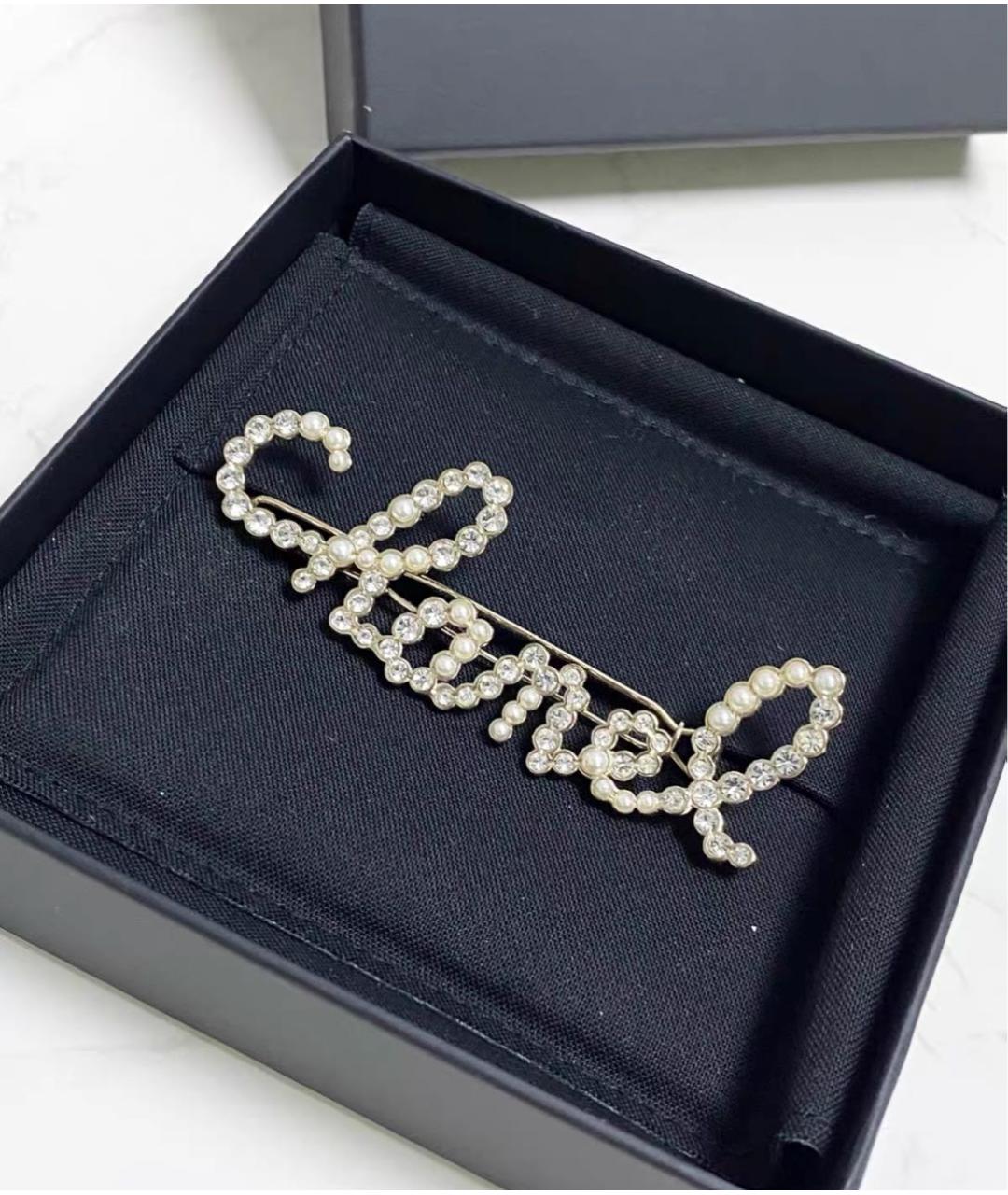 CHANEL Белая заколка, фото 2