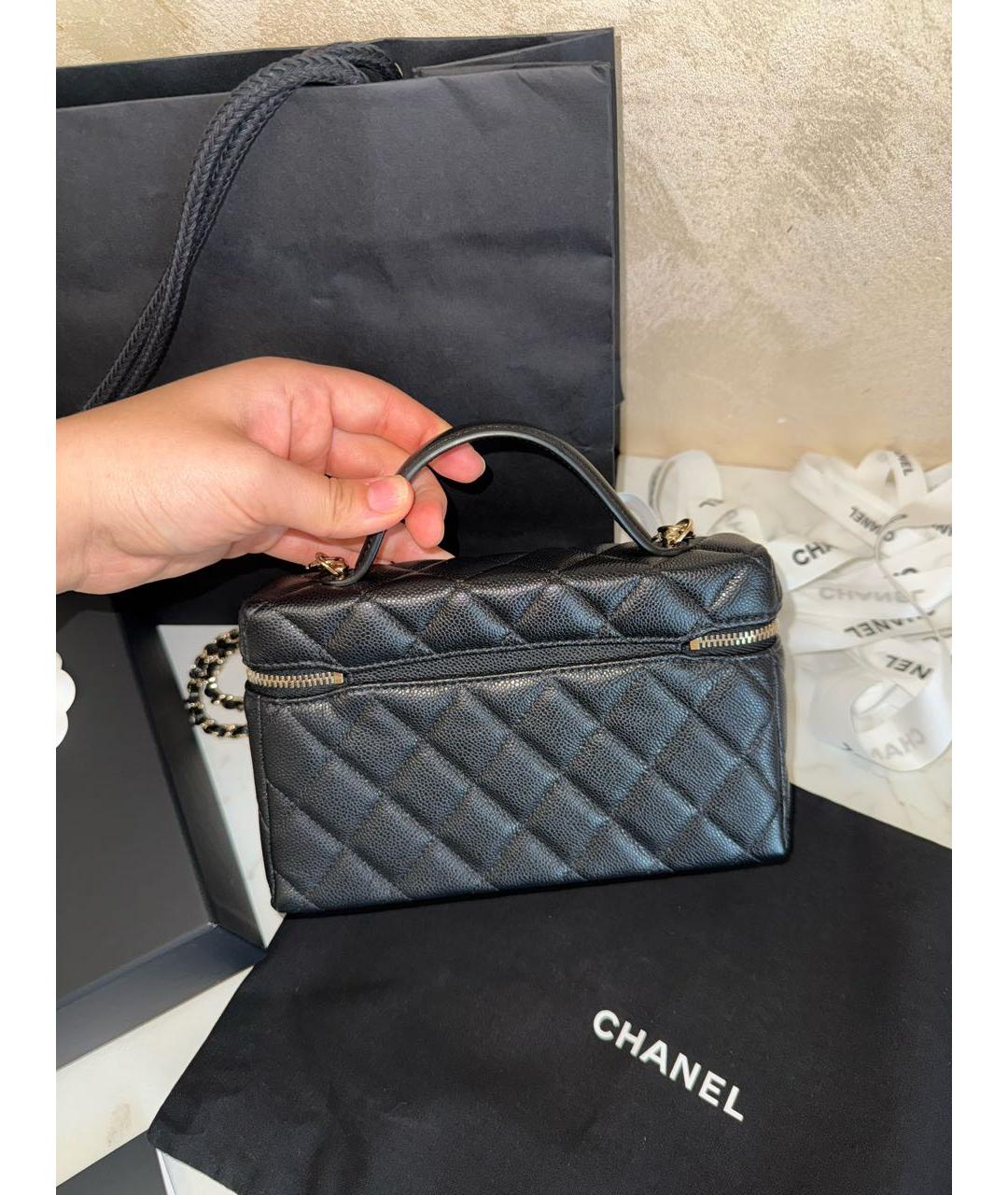 CHANEL Черная кожаная сумка с короткими ручками, фото 4