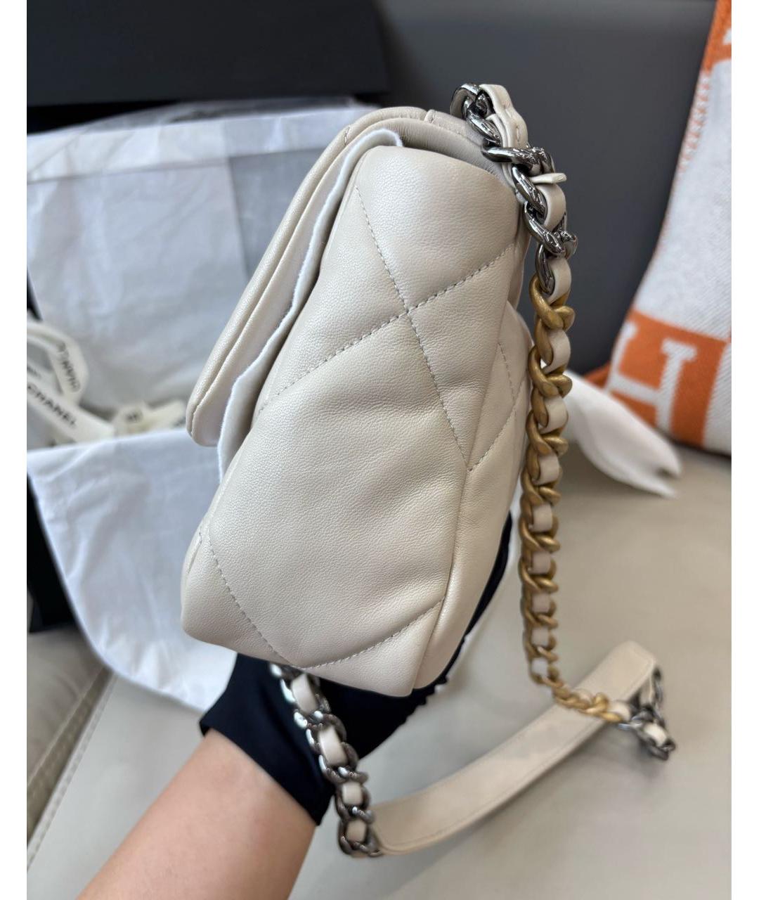 CHANEL Бежевая кожаная сумка через плечо, фото 4