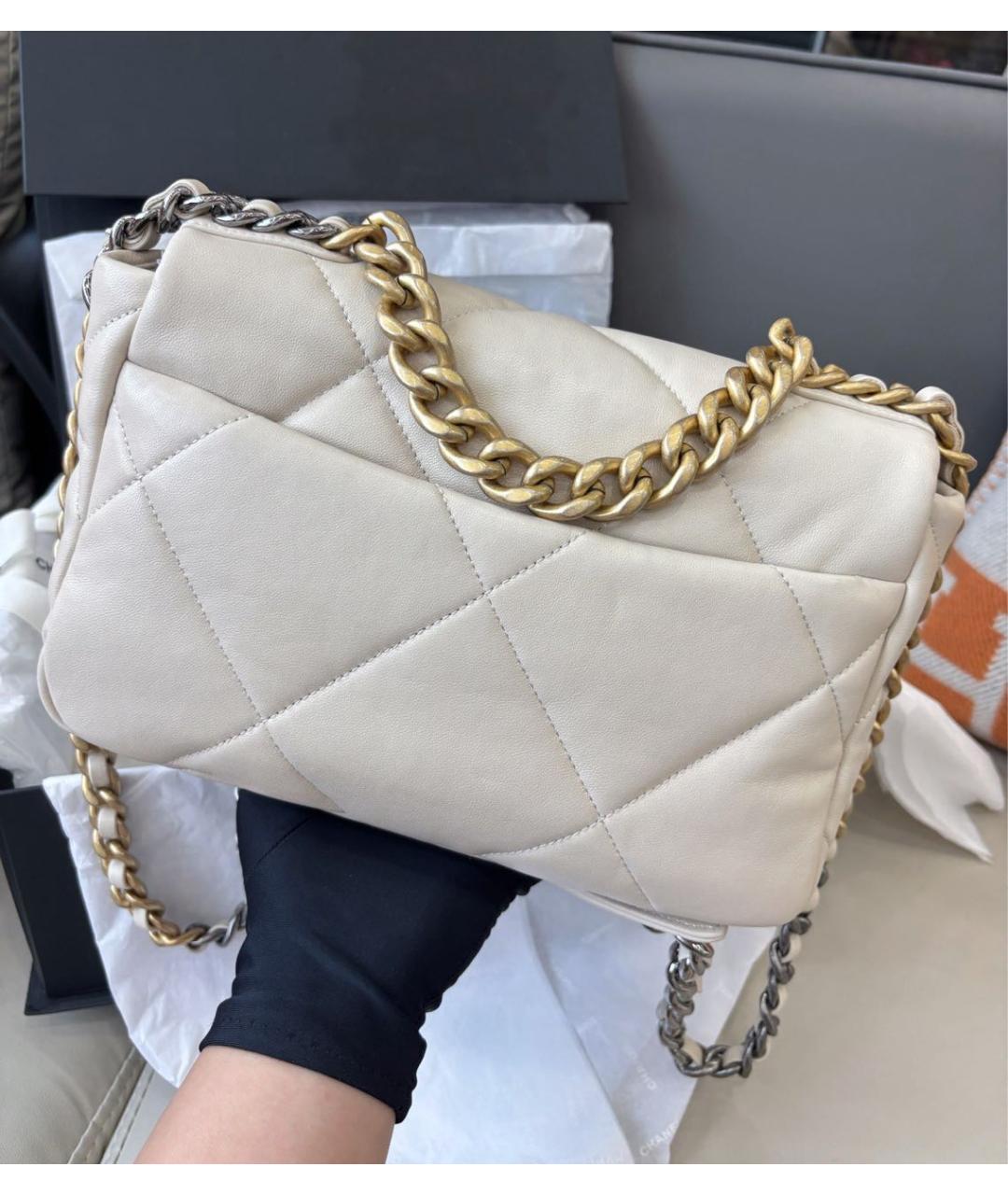 CHANEL Бежевая кожаная сумка через плечо, фото 3