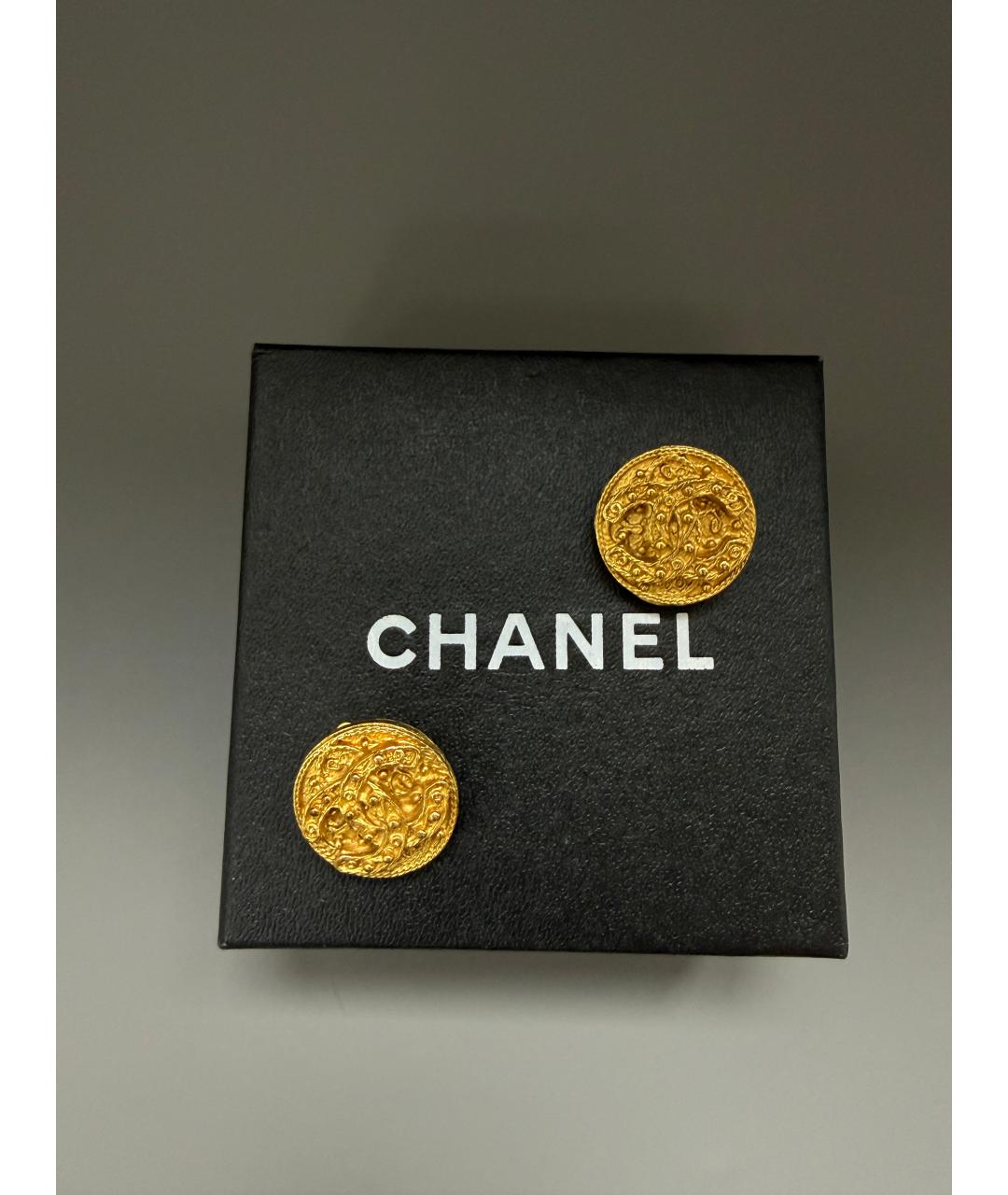 CHANEL Золотые клипсы, фото 3
