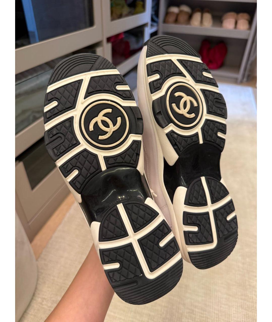 CHANEL Белые кожаные кроссовки, фото 5