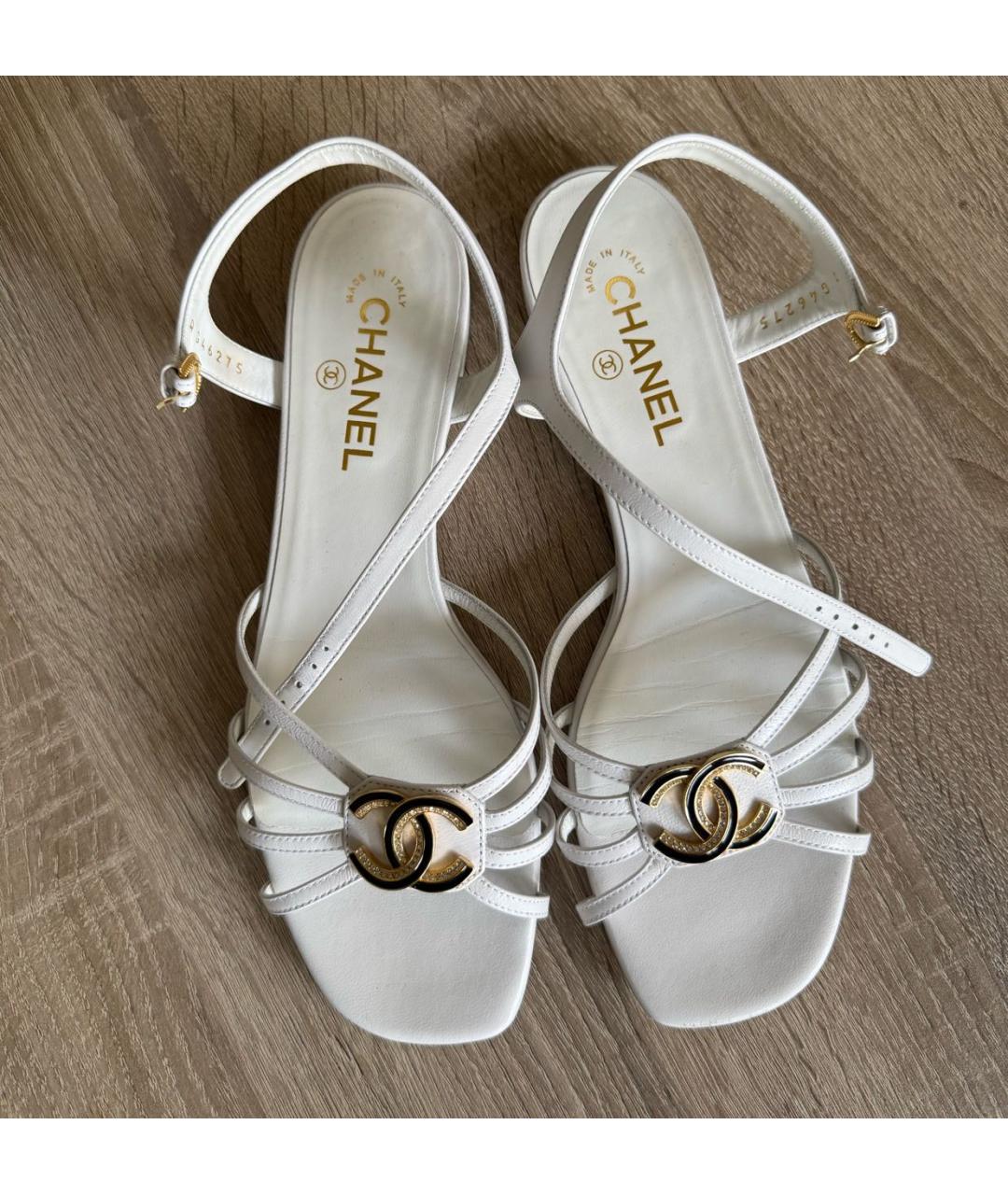 CHANEL Белые кожаные босоножки, фото 3