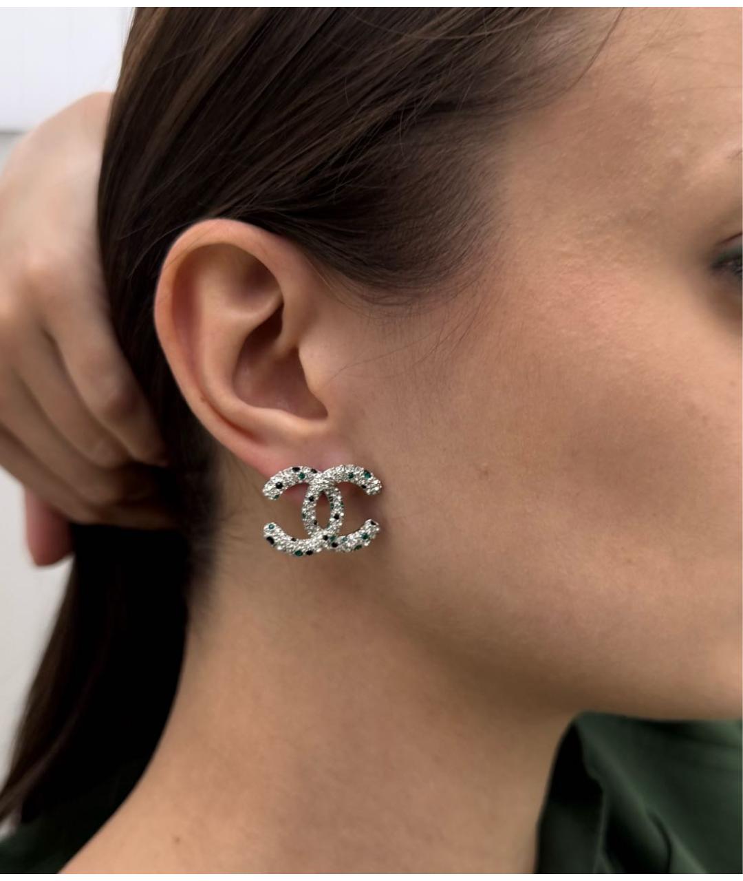 CHANEL Белые металлические серьги, фото 4