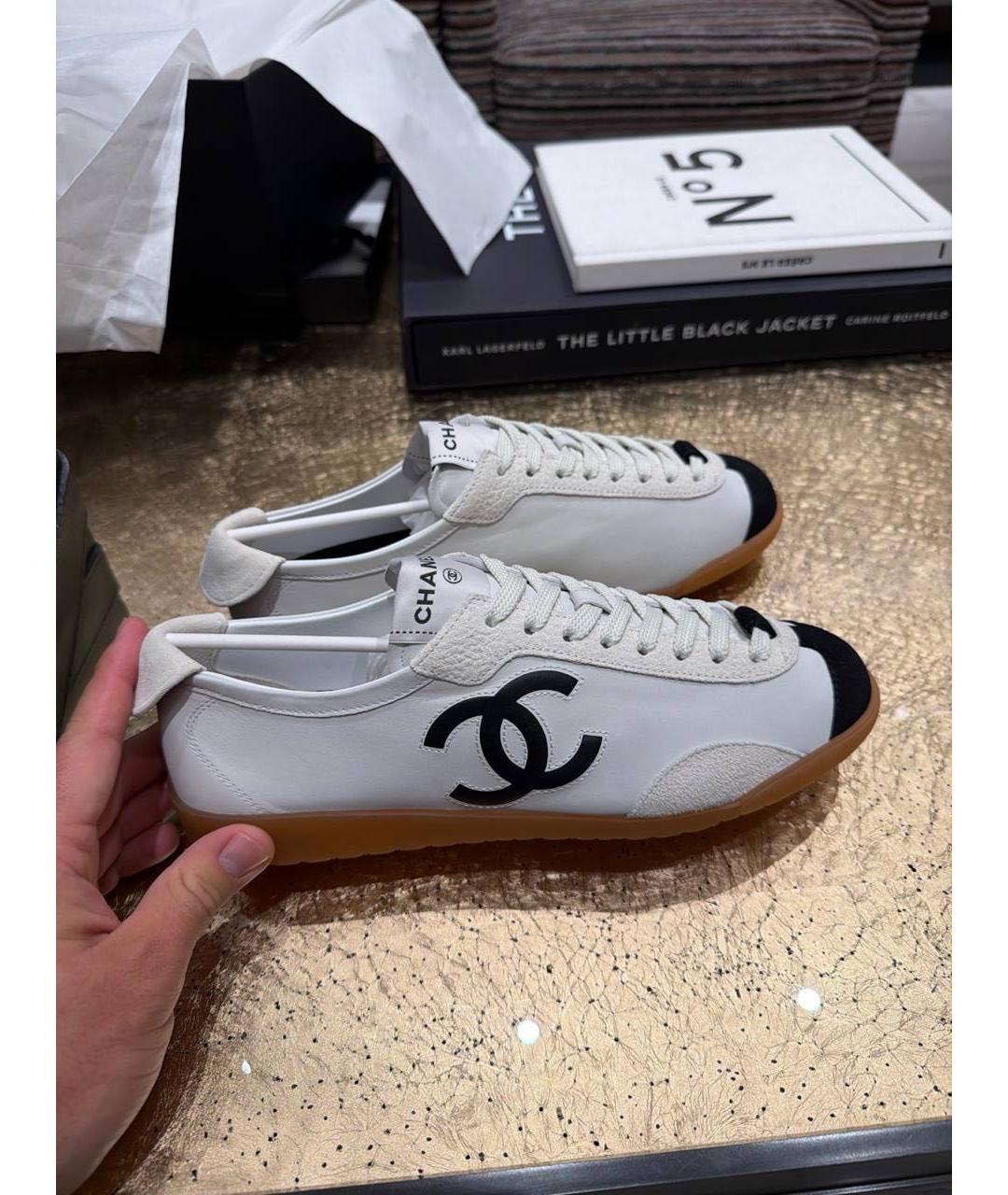 CHANEL Белые кожаные кеды, фото 2