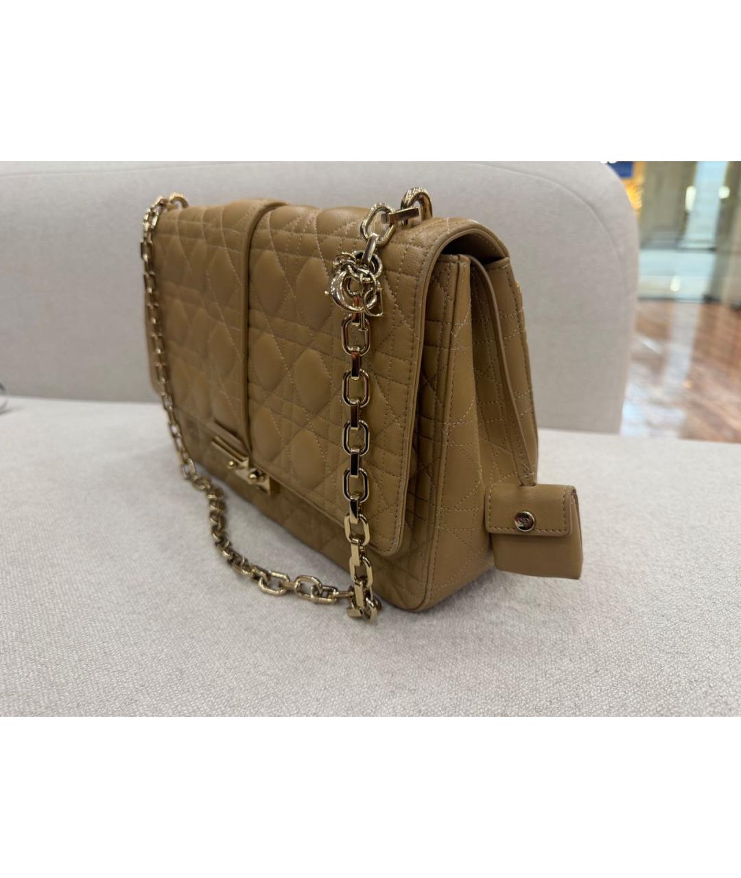 CHANEL Бежевая кожаная сумка через плечо, фото 2