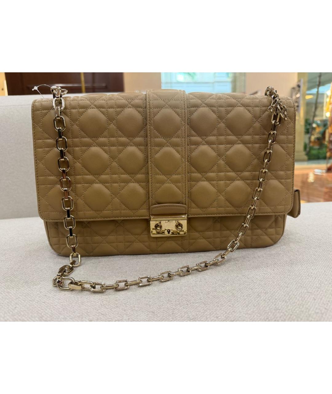 CHANEL Бежевая кожаная сумка через плечо, фото 5
