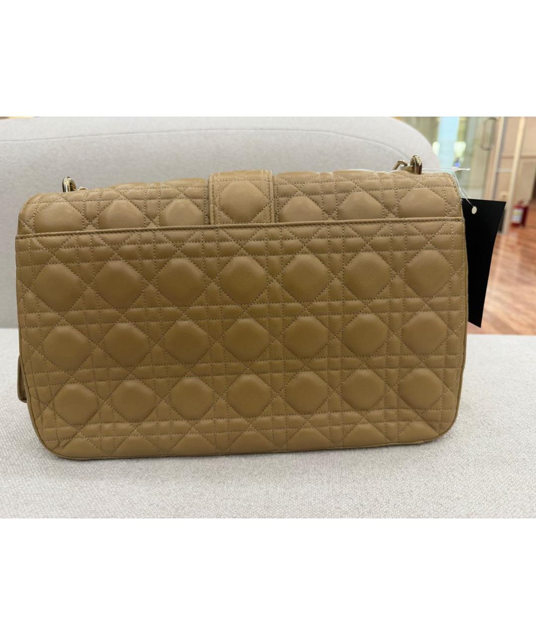 CHANEL Бежевая кожаная сумка через плечо, фото 3