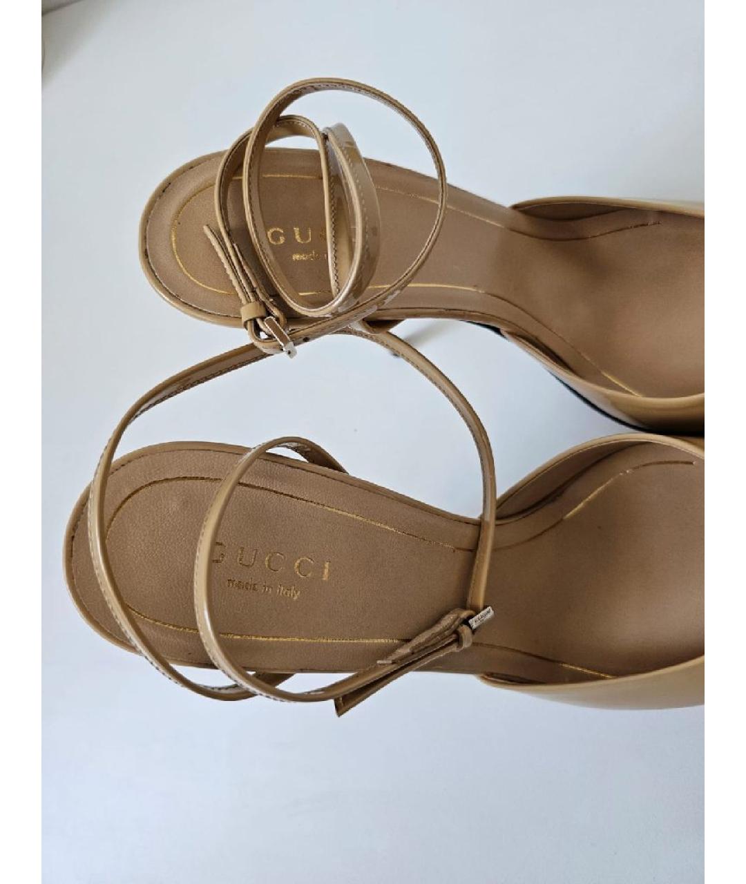GUCCI Бежевые туфли из лакированной кожи, фото 3