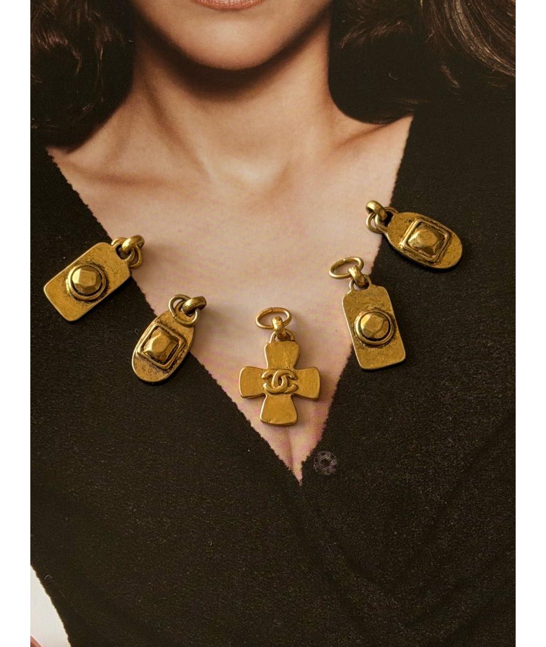 CHANEL Золотая латунная подвеска, фото 3