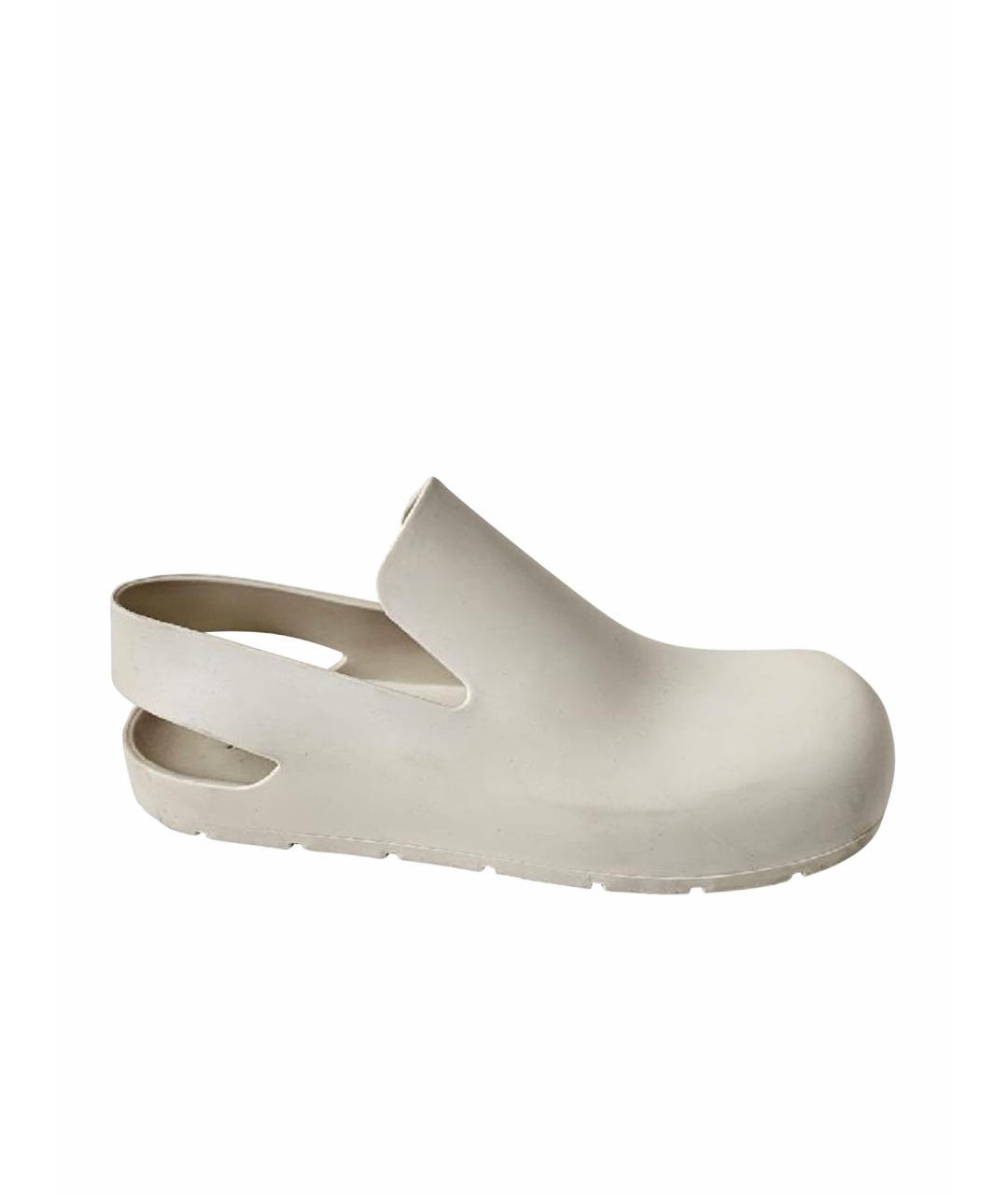 BOTTEGA VENETA Белые резиновые шлепанцы, фото 1