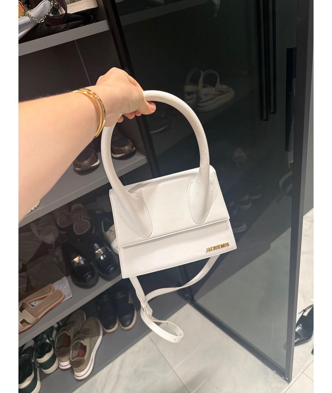 JACQUEMUS Белая кожаная сумка с короткими ручками, фото 5