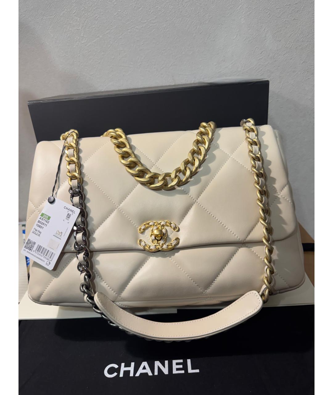 CHANEL Бежевая сумка тоут из экзотической кожи, фото 5