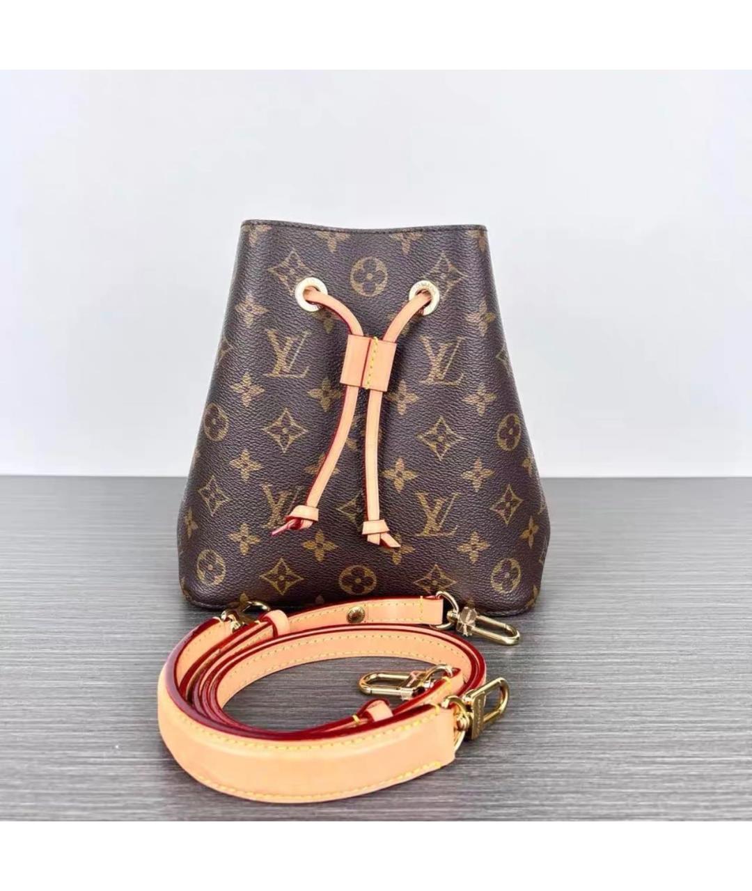 LOUIS VUITTON Коричневая кожаная сумка через плечо, фото 2