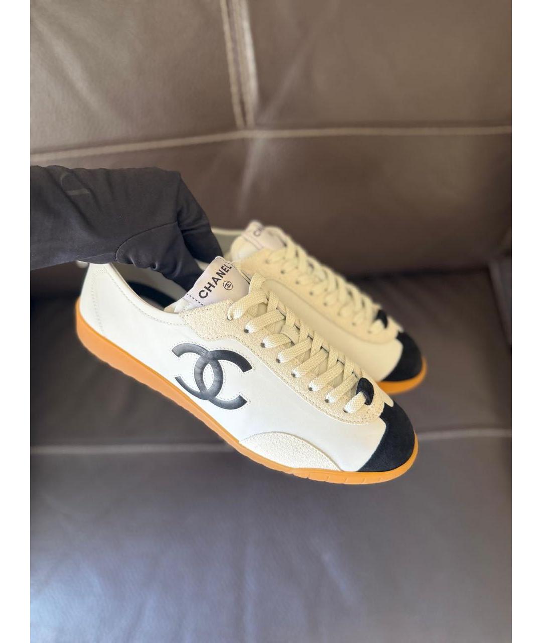 CHANEL Белые кеды, фото 2